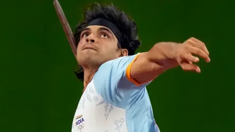 Neeraj Chopra wincing in pain during the World Championships due to a back injury.
