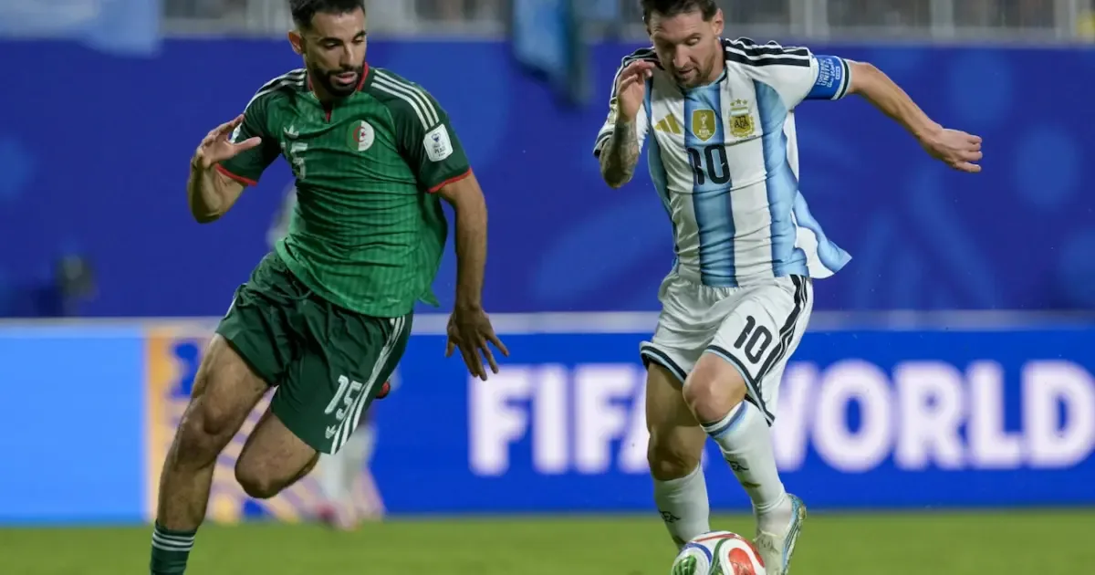 Graphic illustrating the race to 100 goals in the 2026 World Cup, highlighting the speed of scoring.
