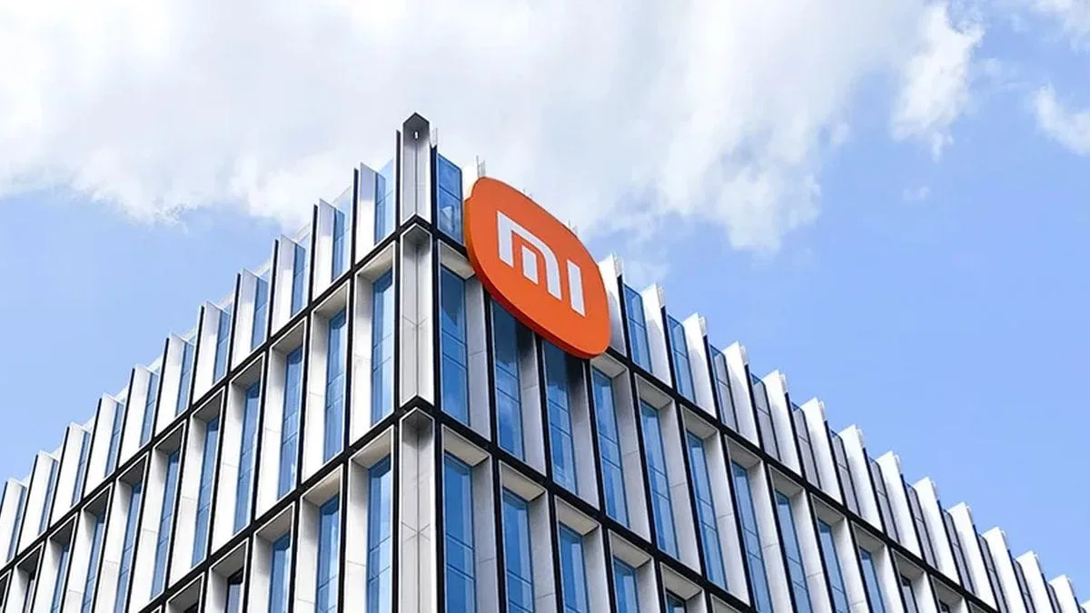 Xiaomi logo with a graphic representing large home appliances like refrigerators and washing machines.