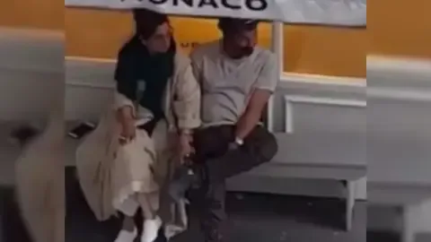 Sunny Deol and Dimple Kapadia in a candid moment, hinting at the unspoken paparazzi rule.